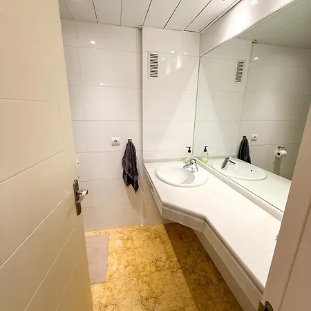 Apartment Casa Colon- Spacious 2br! Views, Terrace & Malaga