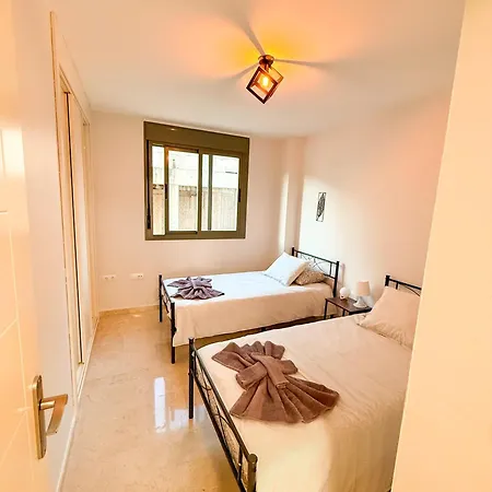 Casa Colon- Spacious 2br! Views, Terrace & Apartment Malaga