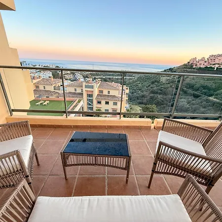 Apartment Casa Colon- Spacious 2br! Views, Terrace & Malaga