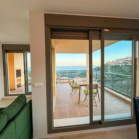 Casa Colon- Spacious 2br! Views, Terrace & Malaga