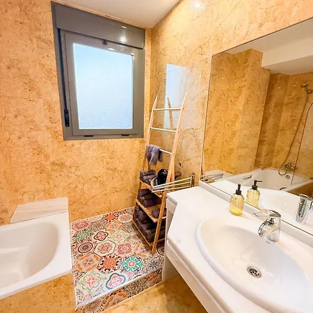 Casa Colon- Spacious 2br! Views, Terrace & Apartment Malaga