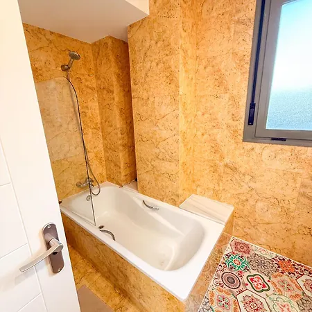 Casa Colon- Spacious 2br! Views, Terrace & Apartment Malaga